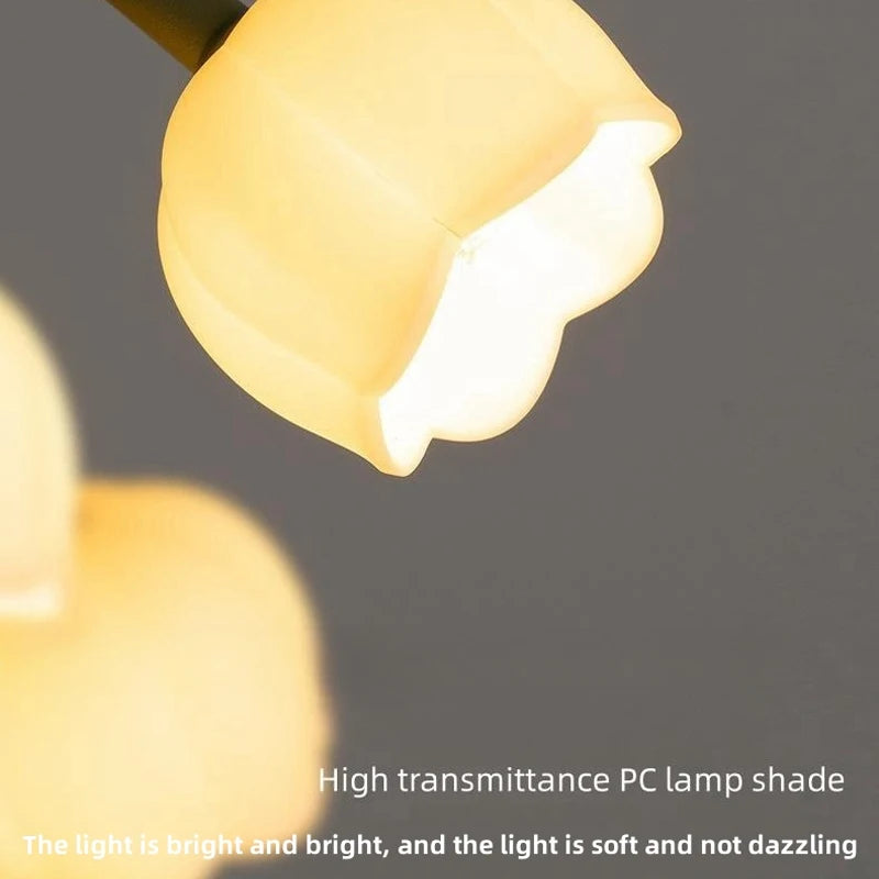 Vintage Floral Lily Table Lamp