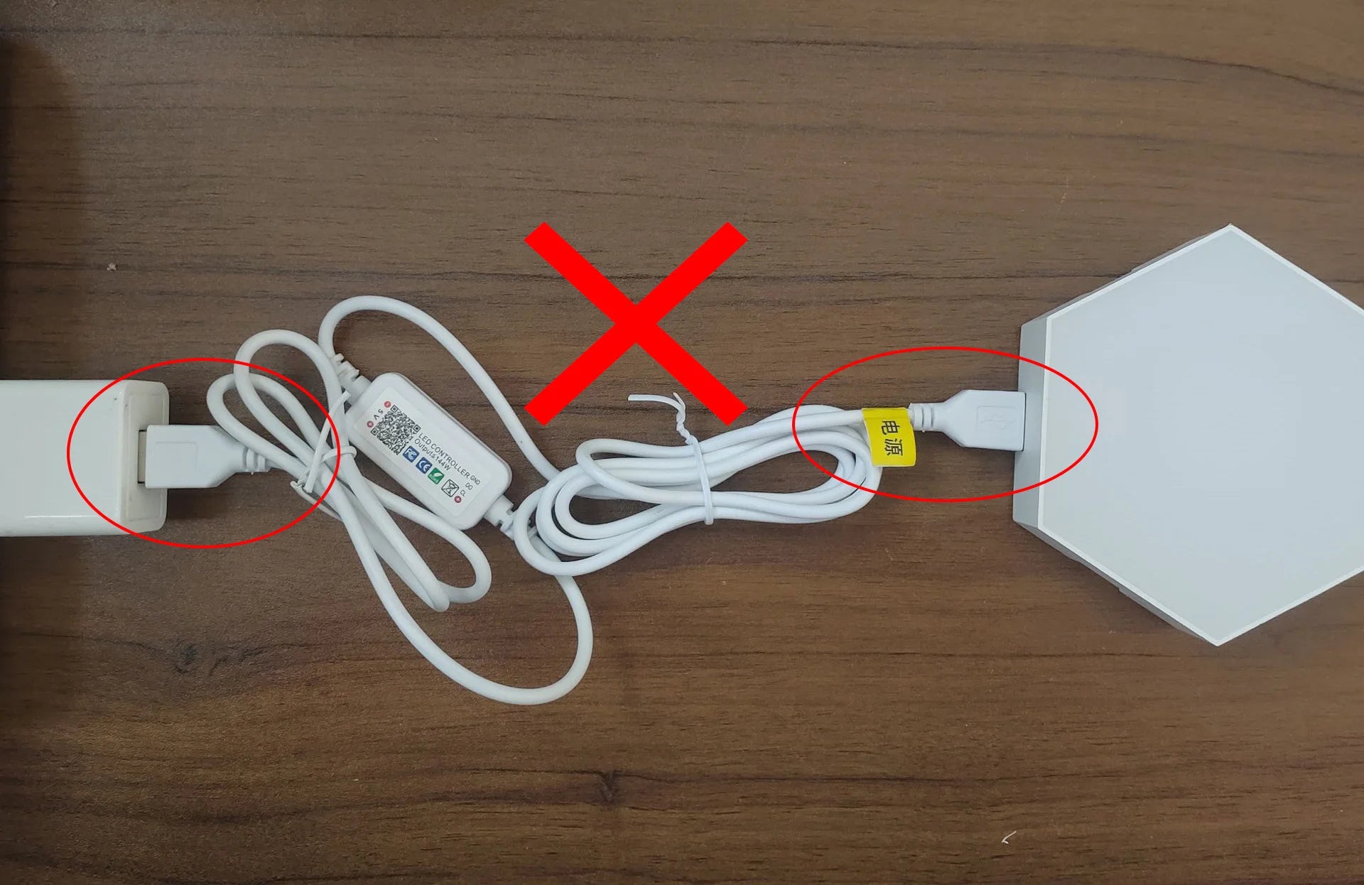 RGB Triangular Quantum Wall Lamp