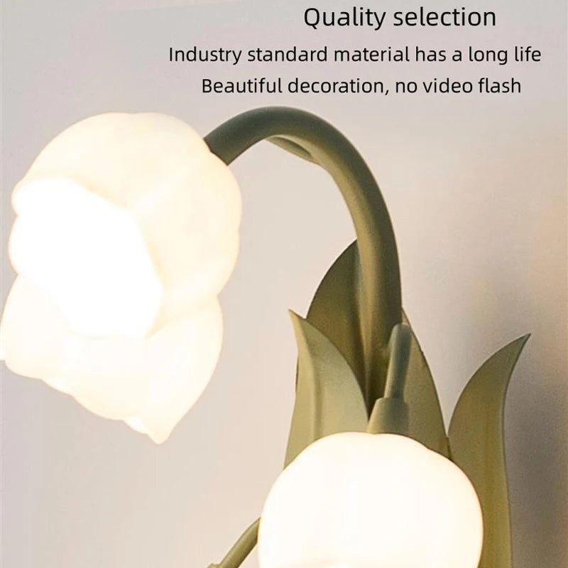 Vintage Floral Lily Table Lamp